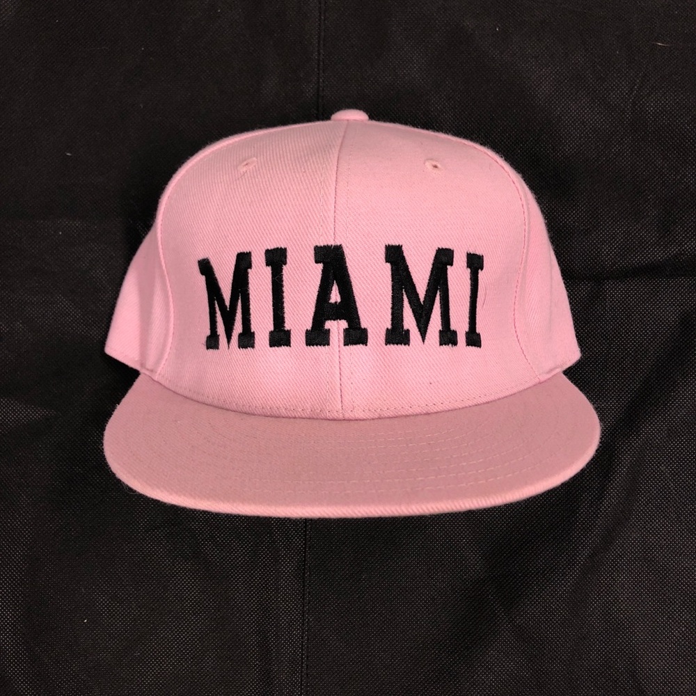#Miami hat ! Lids